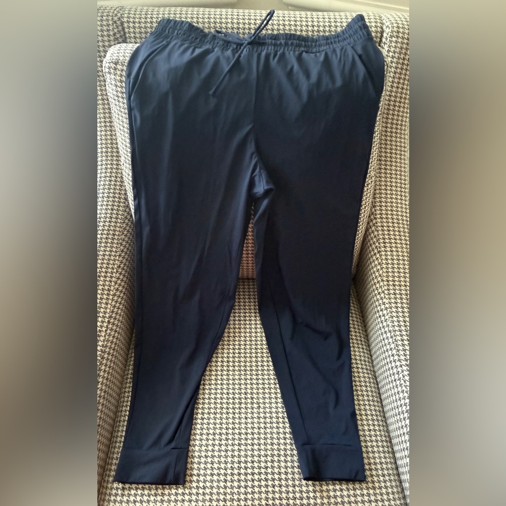 Soma Wknd TechSport Joggers Women’s Large in Midnight Blue
